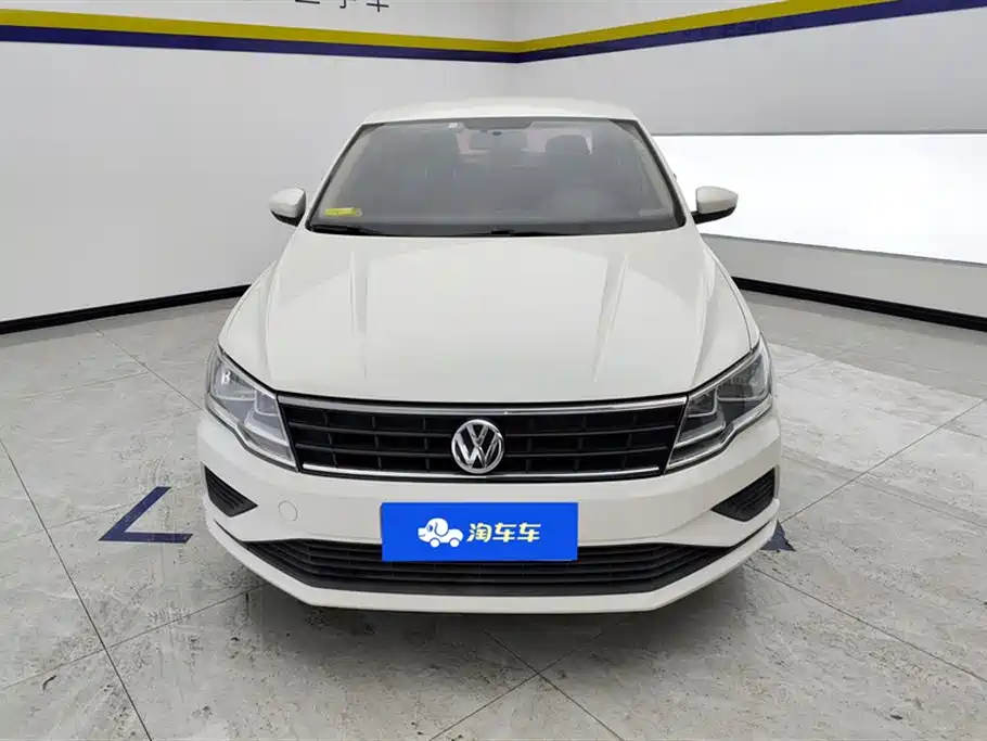 Jetta 2017 1.4L manual fashion model купить на сайте DeffCars