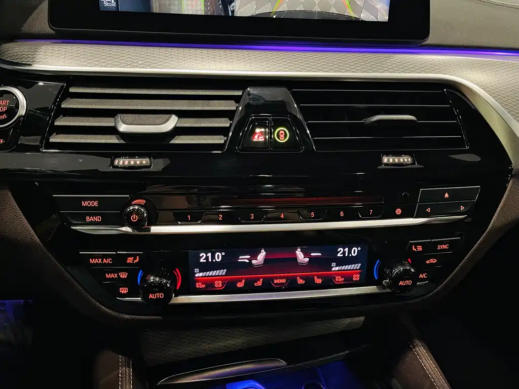 BMW 6 Series GT 2018 640i xDrive M Sports Package купить на сайте DeffCars