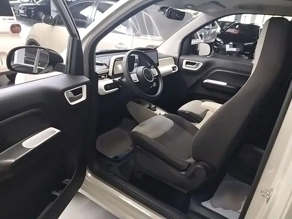 Hongguang MINIEV 2024 third generation 215km youth version купить на сайте DeffCars