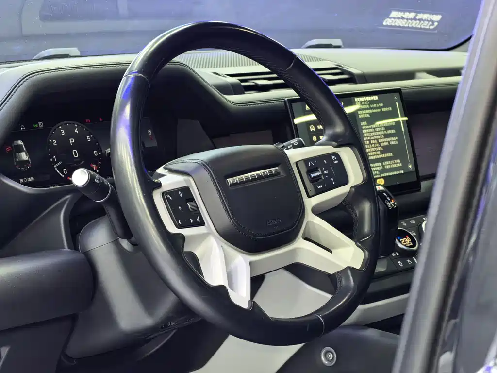 Land Rover Defender 2023 110 3.0T P400 X-DYNAMIC HSE купить на сайте DeffCars