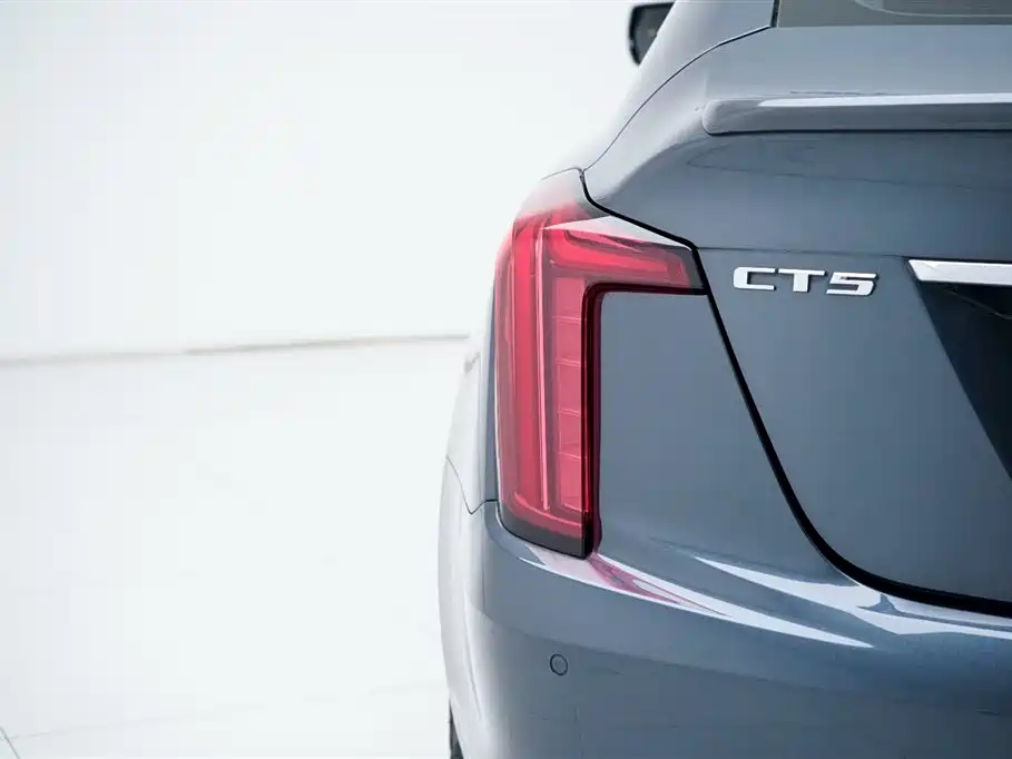 Cadillac CT5 2022 28T luxury model купить на сайте DeffCars