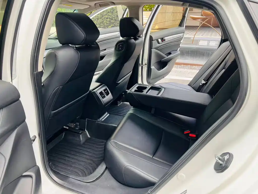 Accord 2018 Sharp·Hybrid 2.0L Sharp Collar Edition National V купить на сайте DeffCars