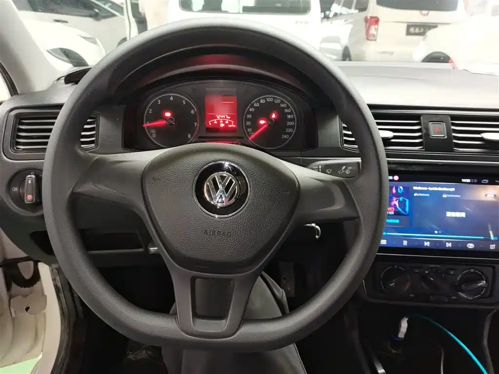 Santana 2018 1.5L Manual Fashion Edition купить на сайте DeffCars