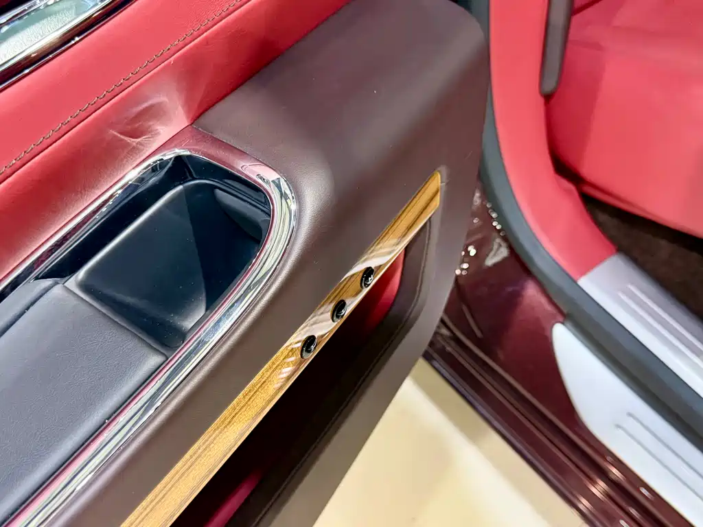Ghost 2018 6.6T long wheelbase version купить на сайте DeffCars