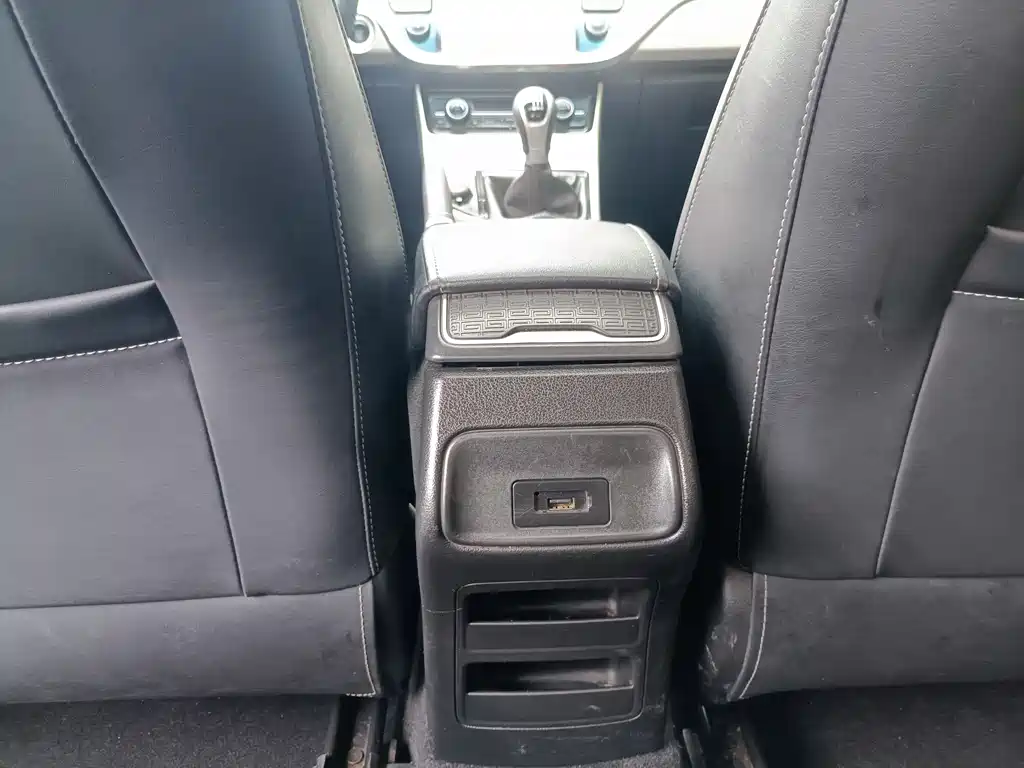 Emgrand GL 2017 1.3T Manual Elite купить на сайте DeffCars