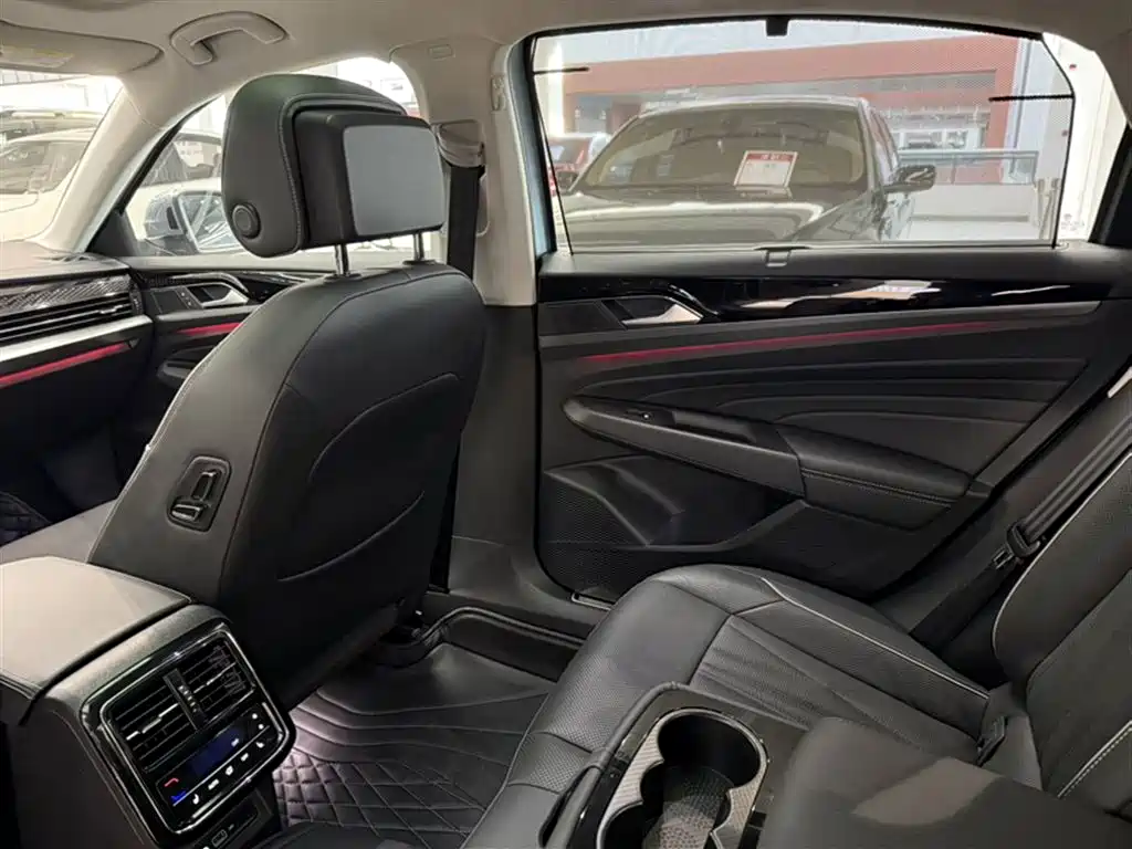 Passat 2022 330TSI Starry Sky Premium Edition купить на сайте DeffCars
