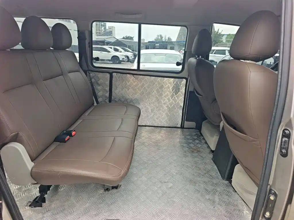 Lingzhi 2022 M5L 1.6L practical 7 seats купить на сайте DeffCars