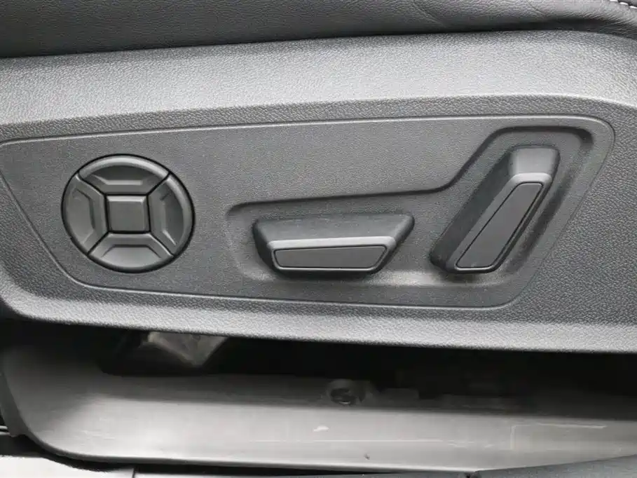 Audi A7L 2024 45TFSI S-line Dream Building Liquid Crystal Package купить на сайте DeffCars