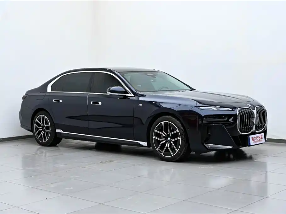 BMW 7 Series 2023 735Li M Sports Package купить на сайте DeffCars