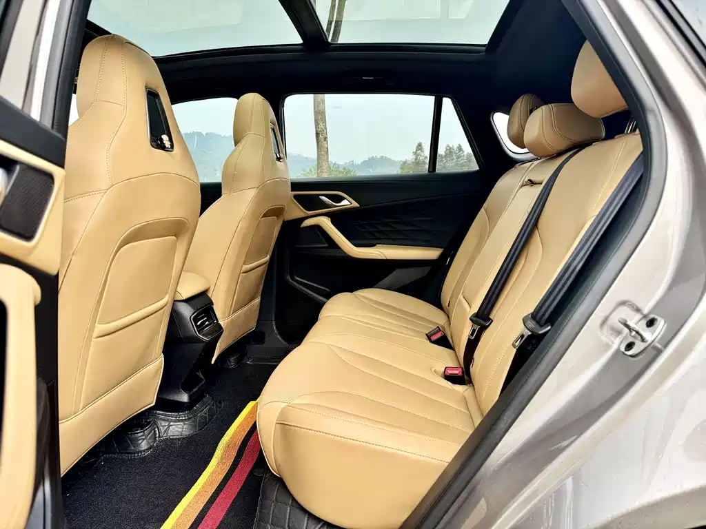 Roewe RX5 2023 1.5T luxury sliding screen version купить на сайте DeffCars