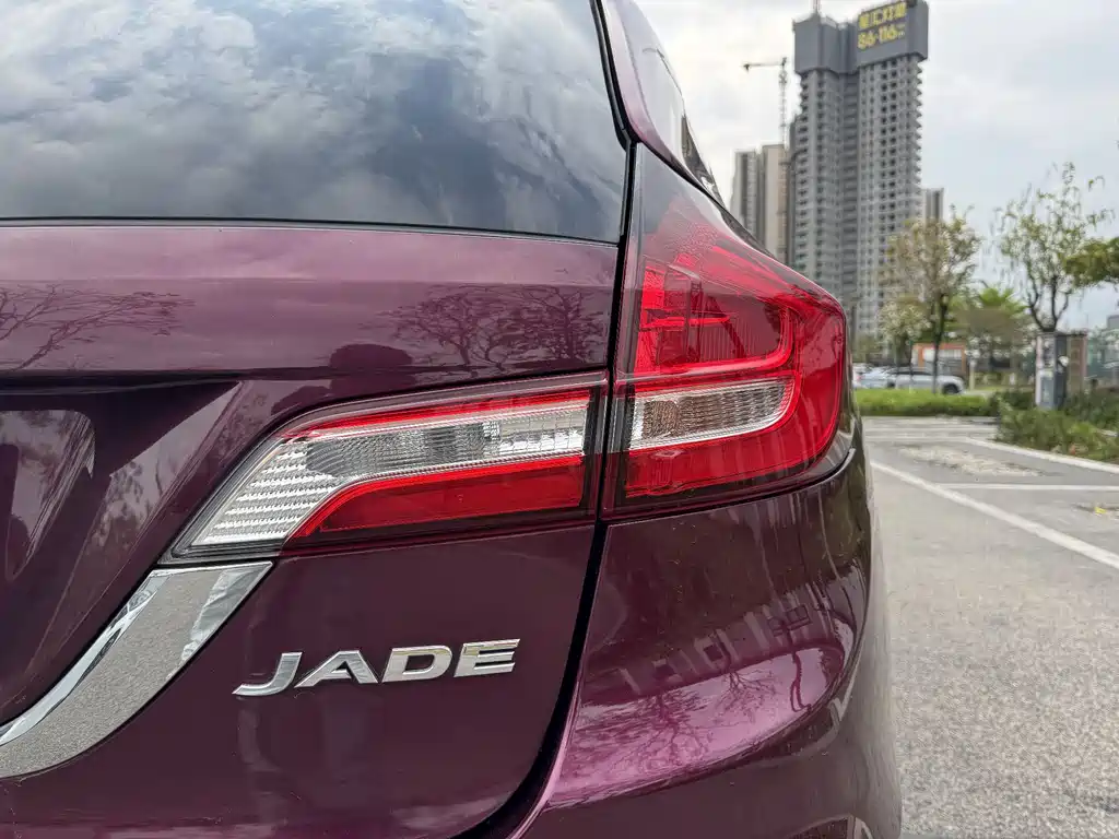 Jade 2017 1.8L automatic comfort version 5 seats купить на сайте DeffCars