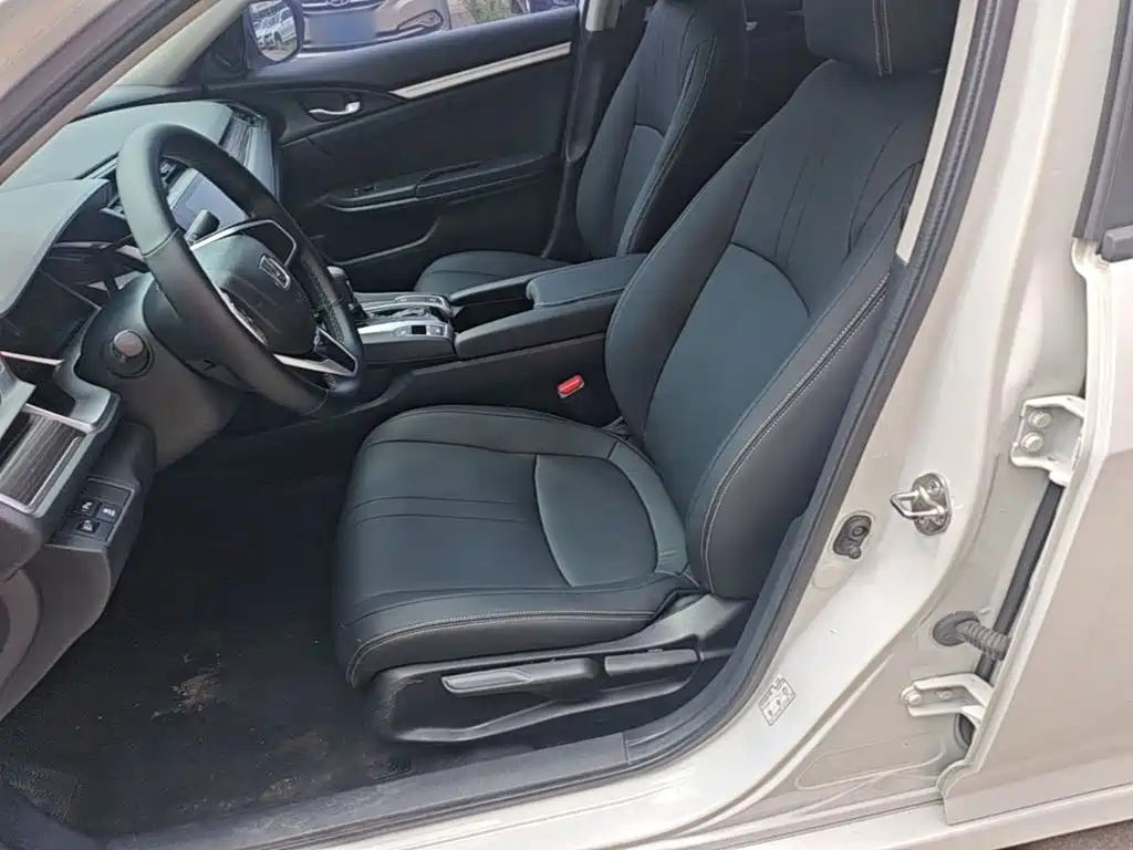 Civic 2019 220TURBO CVT Dynamic Edition National VI купить на сайте DeffCars