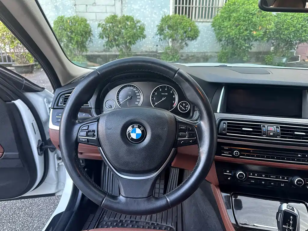 BMW 5 Series 2014 528Li Stylish Design Package купить на сайте DeffCars