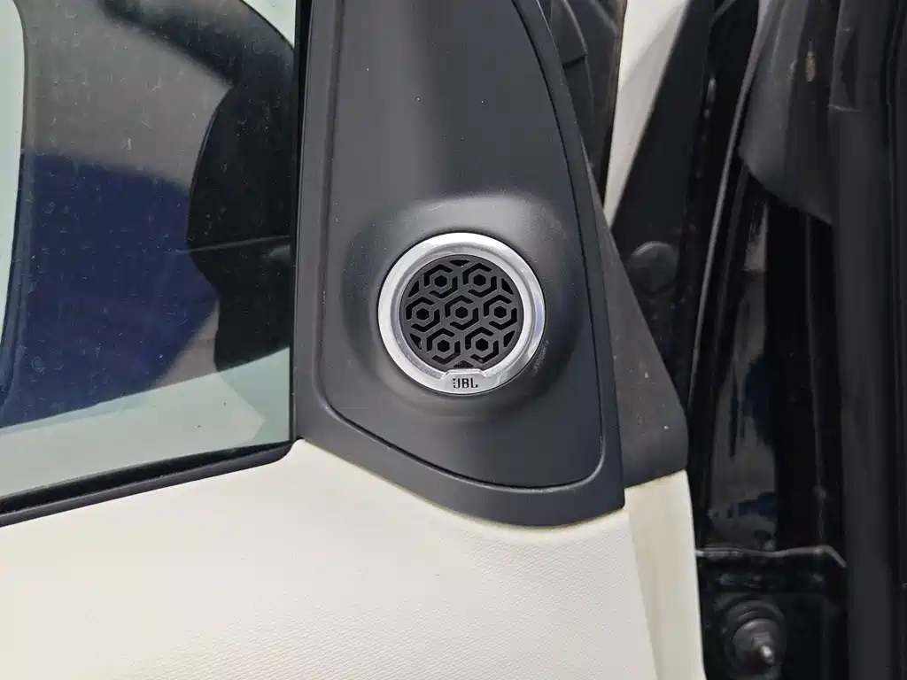 smart fortwo 2016款 0.9T 66千瓦敞篷极致版 купить на сайте DeffCars