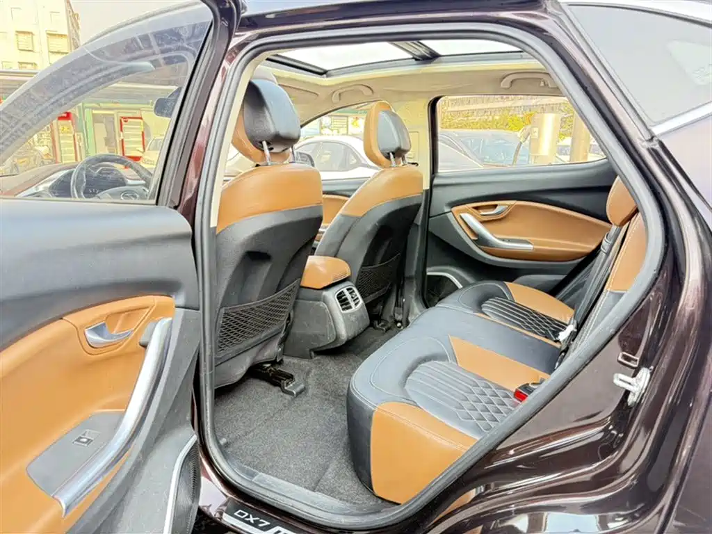 Southeast DX7 2018 1.5T automatic luxury model купить на сайте DeffCars