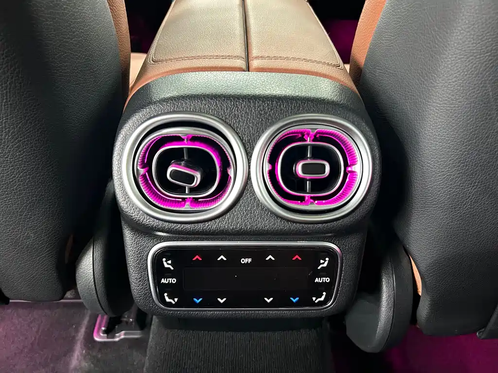 Mercedes-Benz GLC 2023 facelift GLC 300 L 4MATIC dynamic 7-seater купить на сайте DeffCars