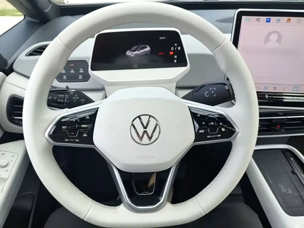 Volkswagen ID.3 2025 facelift, smart version, extremely smart version купить на сайте DeffCars
