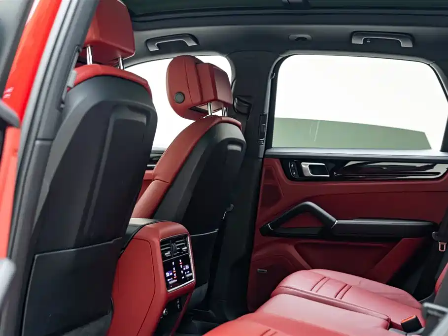 Cayenne 2022 Cayenne 3.0T Platinum Edition купить на сайте DeffCars