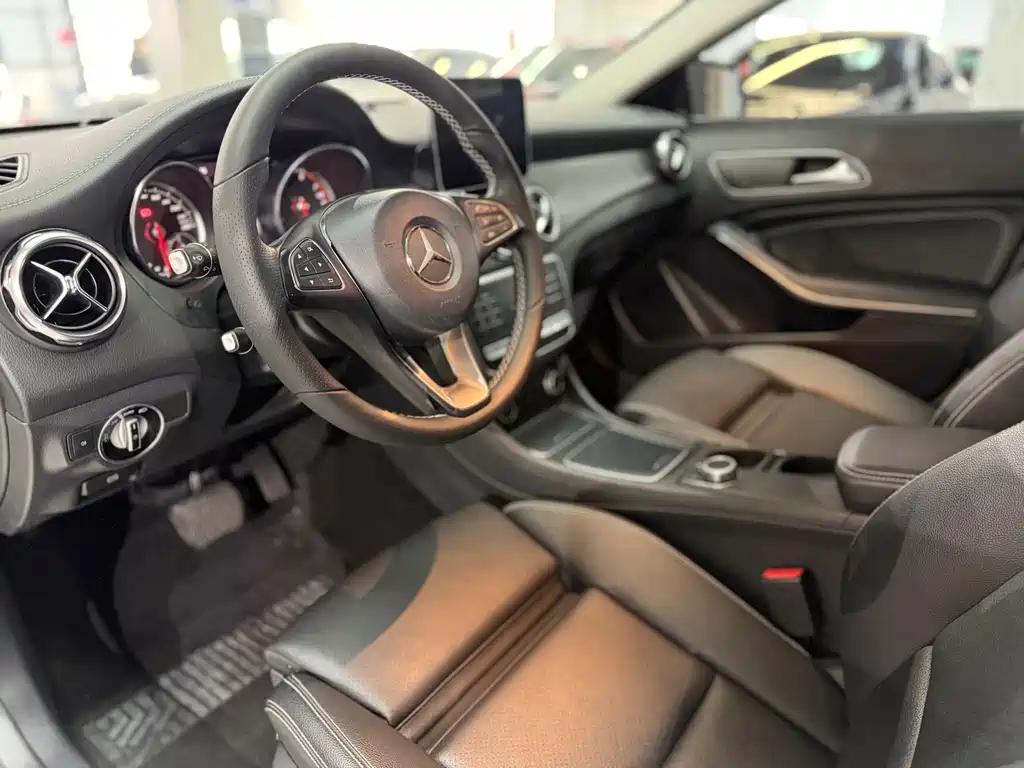 Mercedes-Benz GLA 2018 GLA 220 4MATIC sports model купить на сайте DeffCars