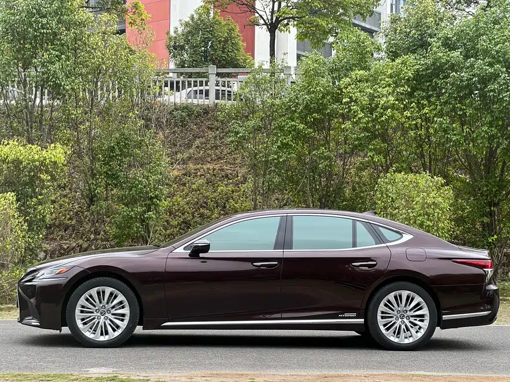 Lexus LS 2018 500h Executive Edition National V купить на сайте DeffCars