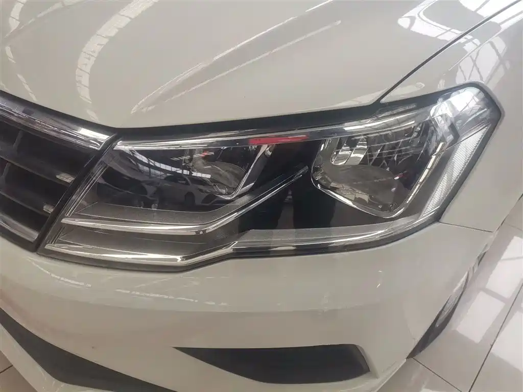 Jetta 2017 1.5L manual fashion model купить на сайте DeffCars