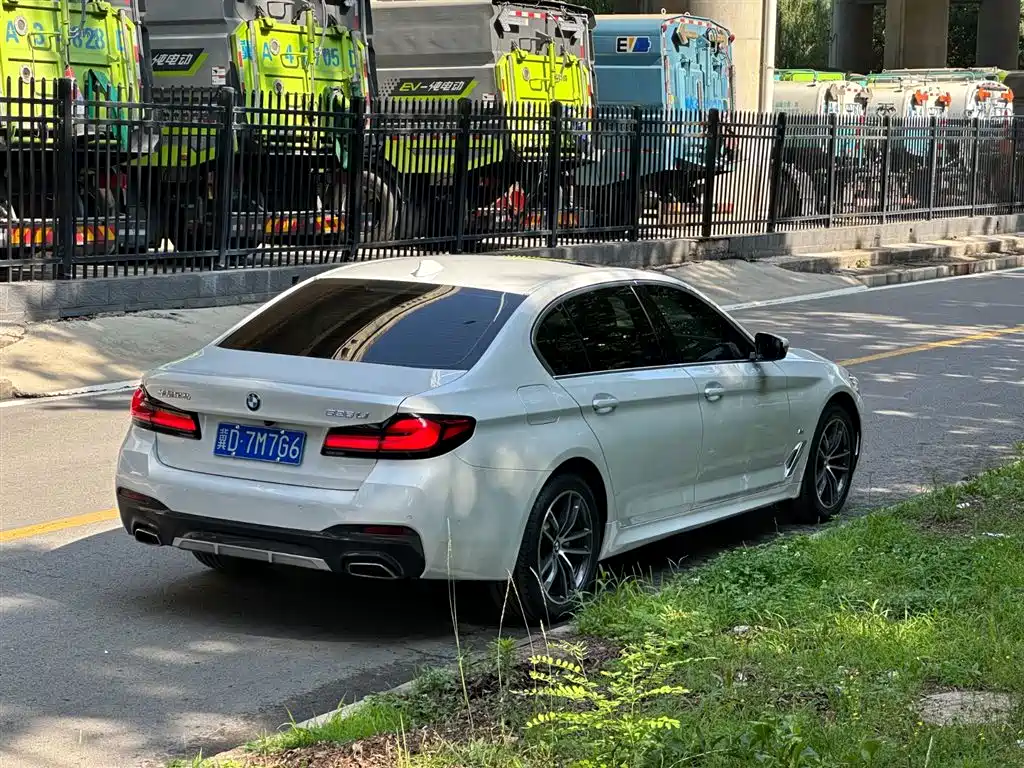 BMW 5 Series 2022 525Li M Sports Package купить на сайте DeffCars