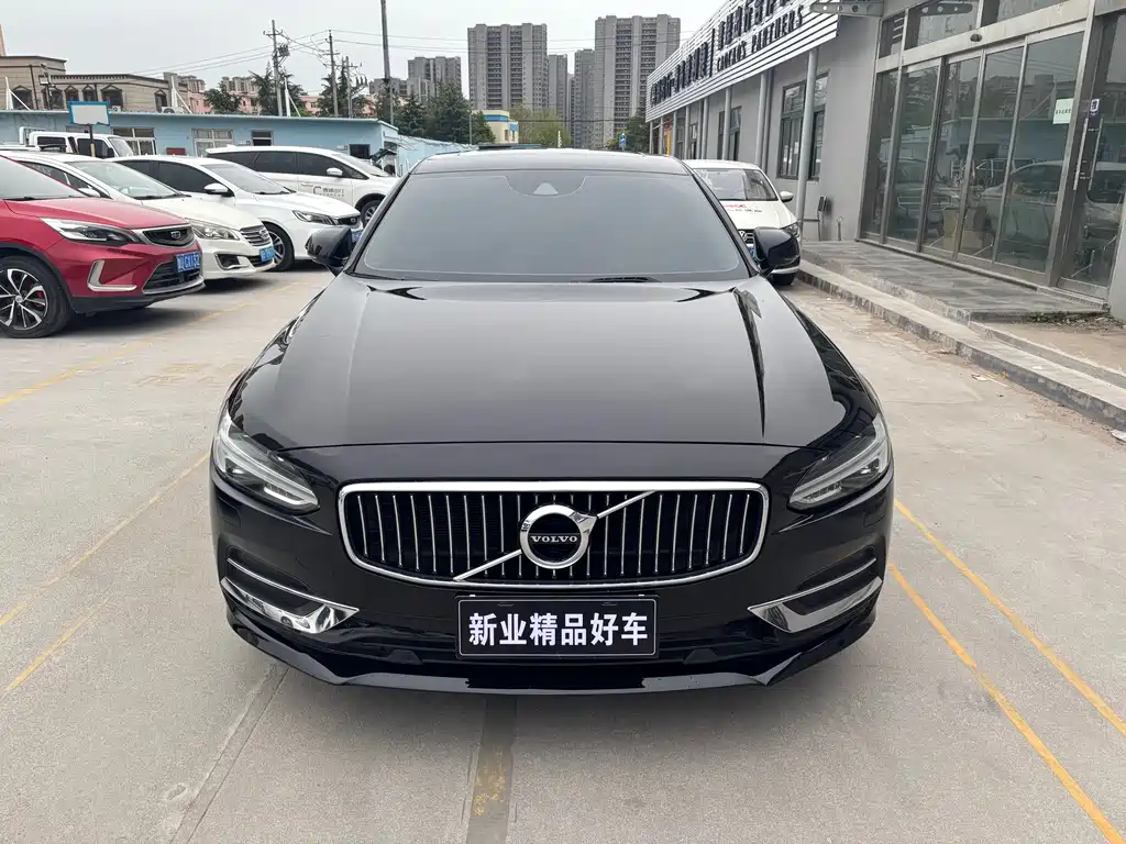 Volvo S90 2020 T5 Zhiyuan Luxury Edition купить на сайте DeffCars