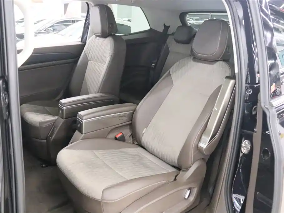 Weiran 2024 330TSI Business Edition купить на сайте DeffCars