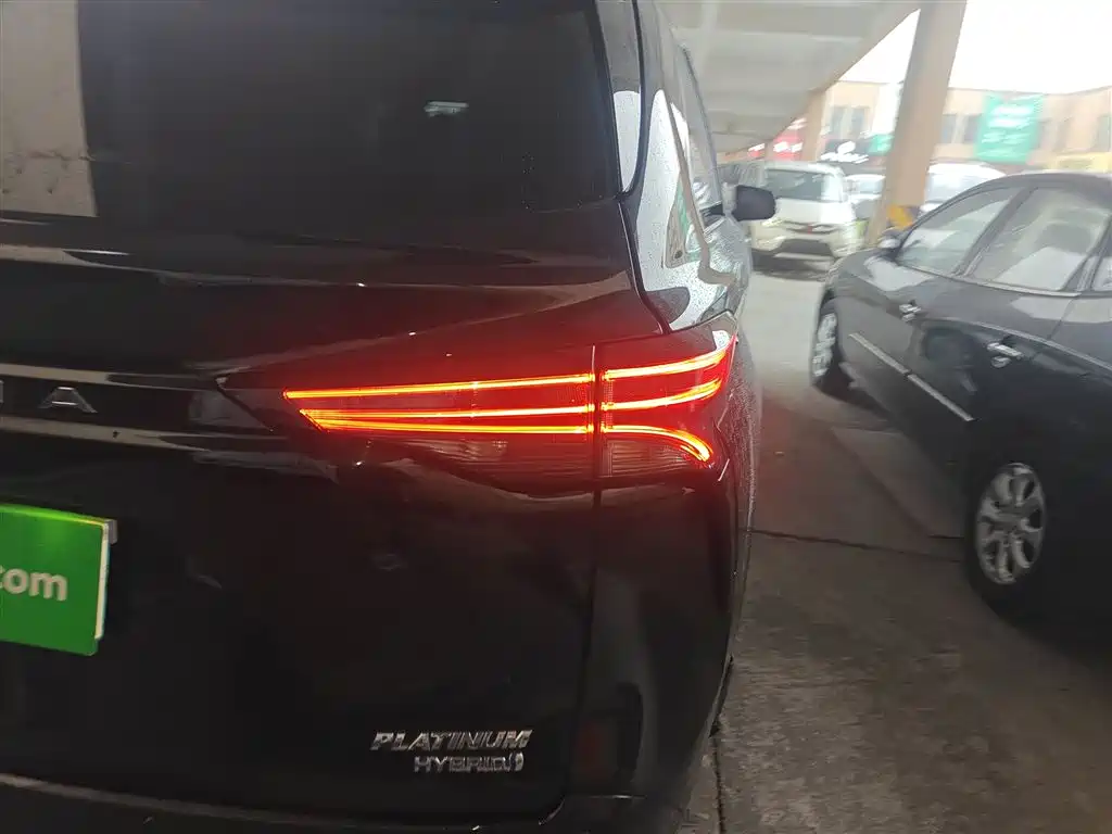 SIENNA 2021 2.5L Hybrid Platinum Edition купить на сайте DeffCars