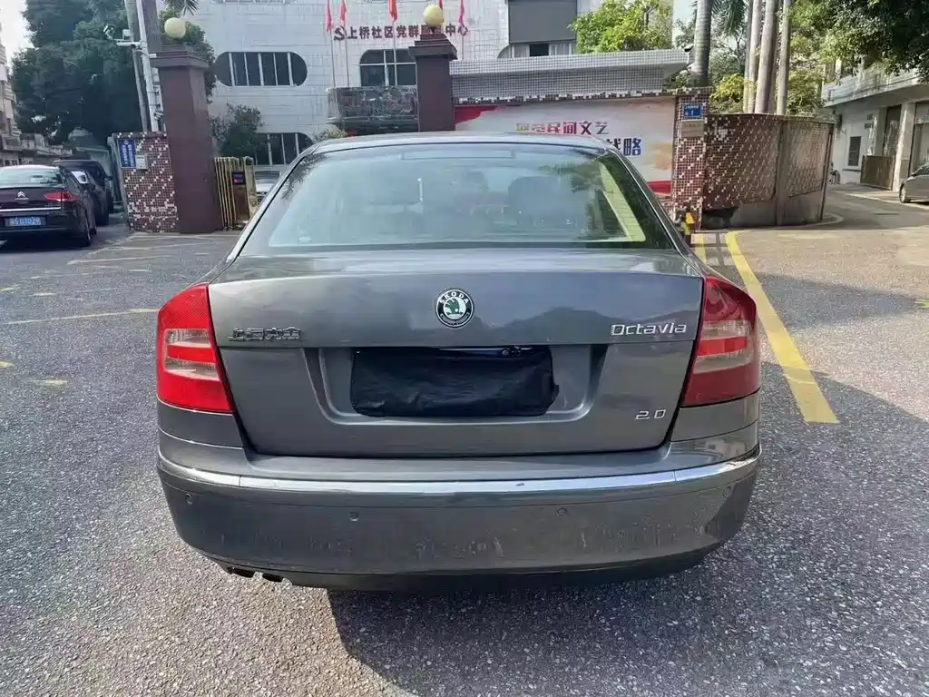 Octavia 2009 1.6L Automatic Yizun Edition купить на сайте DeffCars