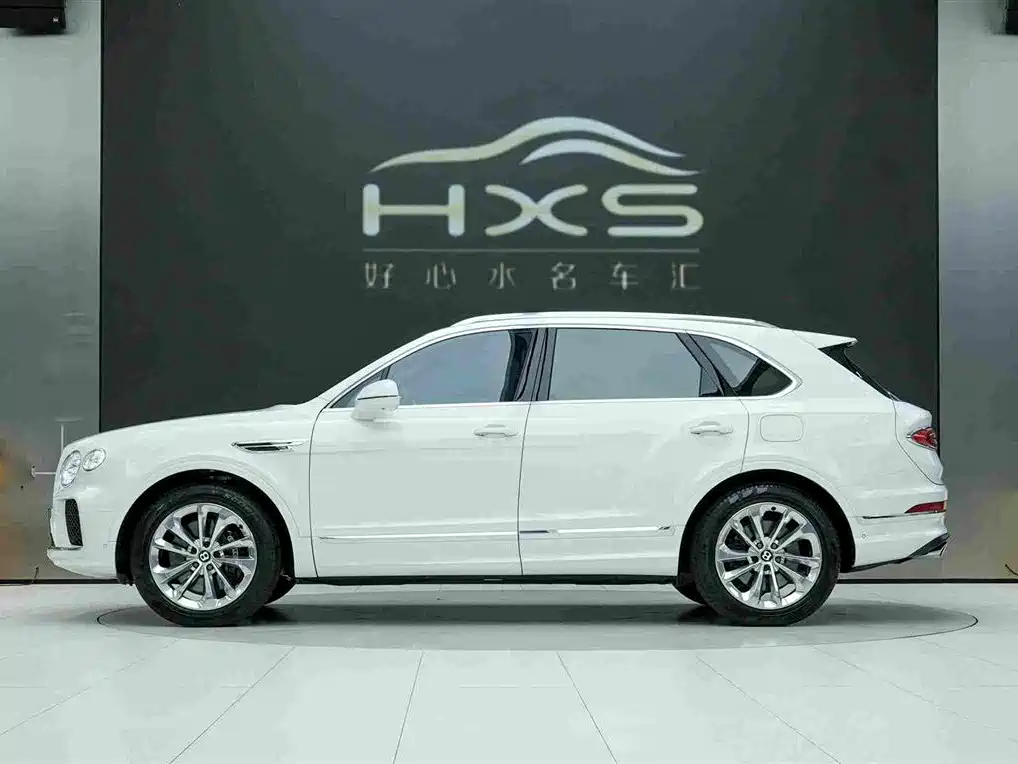 Bentayga plug-in hybrid 2023 3.0T PHEV купить на сайте DeffCars