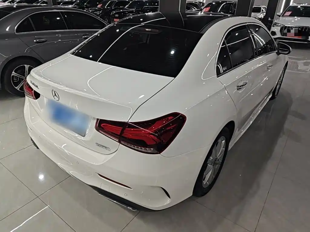 Mercedes-Benz A-Class 2020 Facelift A 200 L Sports Sedan Fashionable купить на сайте DeffCars