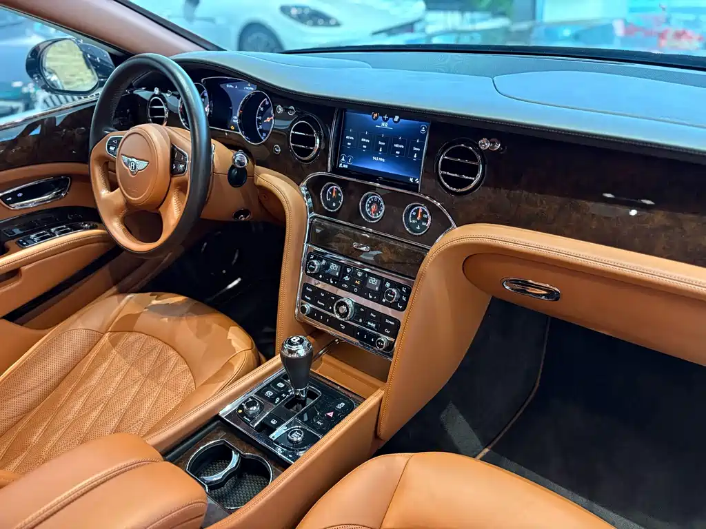 Mulsanne 2017 6.8T long wheelbase version купить на сайте DeffCars