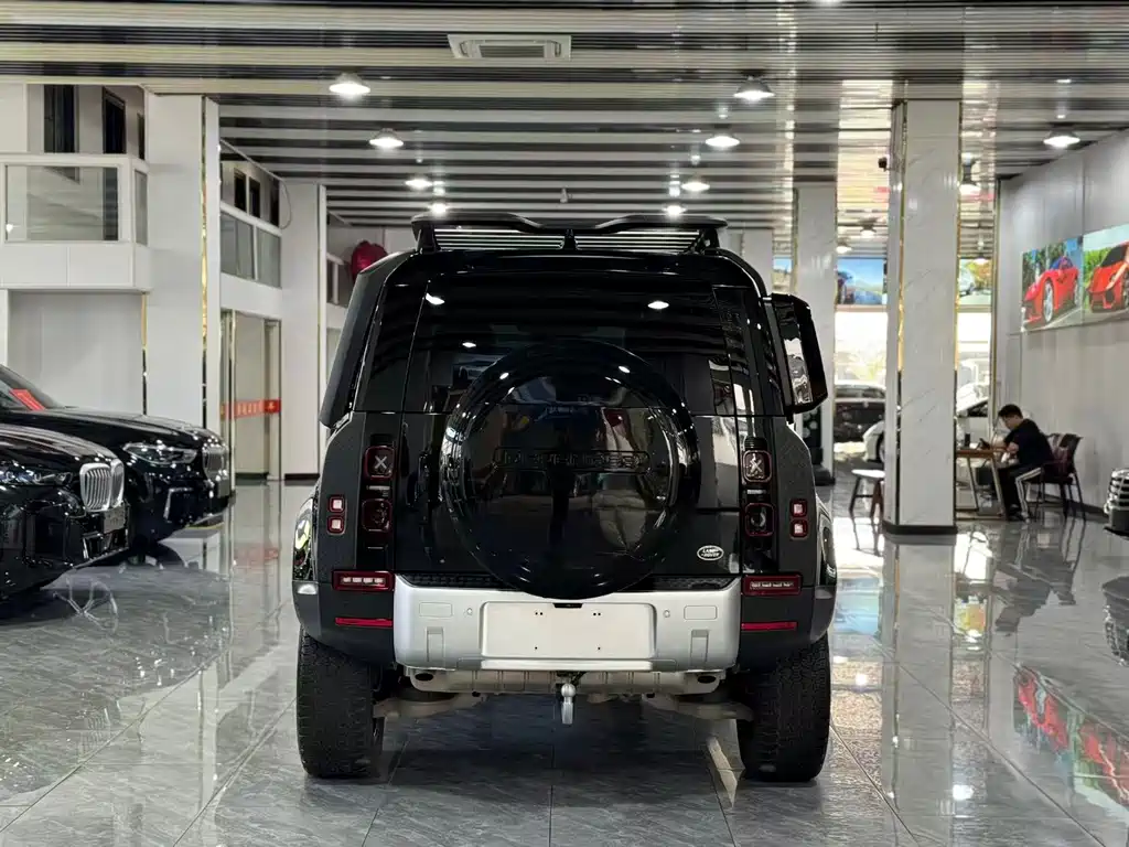 Land Rover Defender 2024 110 3.0T P400 Dark Special Edition купить на сайте DeffCars