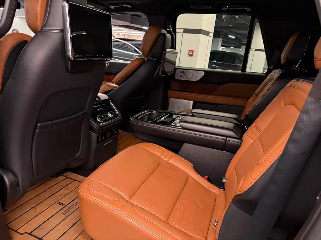 Navigator 2020 3.5T Long Axis Presidential Edition купить на сайте DeffCars