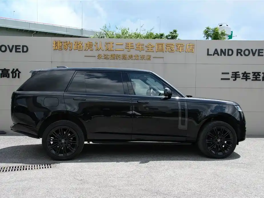 Range Rover 2024 3.0 L6 400PS Model Extended Edition купить на сайте DeffCars