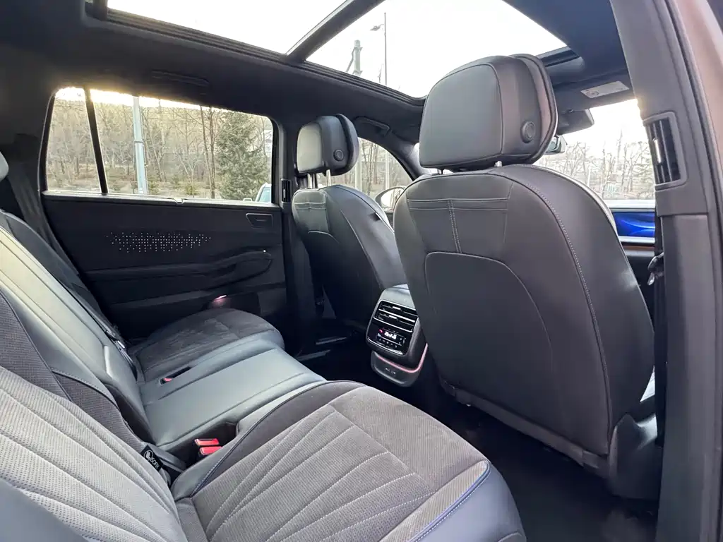 Touron 2025 Touron Pro 450TSI four-wheel drive peak version купить на сайте DeffCars
