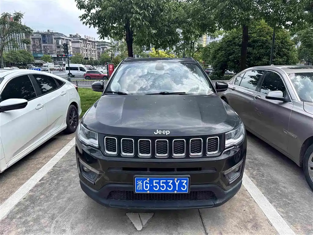 Compass 2017 200T Automatic Home Edition купить на сайте DeffCars