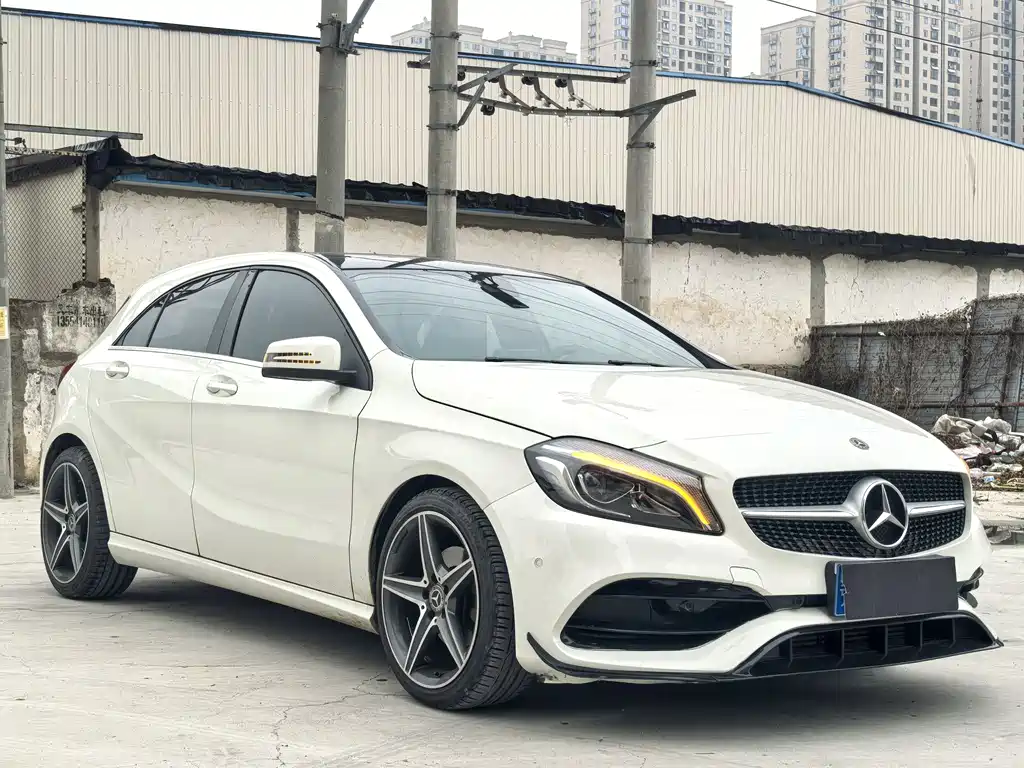 Mercedes-Benz A-Class Import 2016 A 200 Fashion Model купить на сайте DeffCars