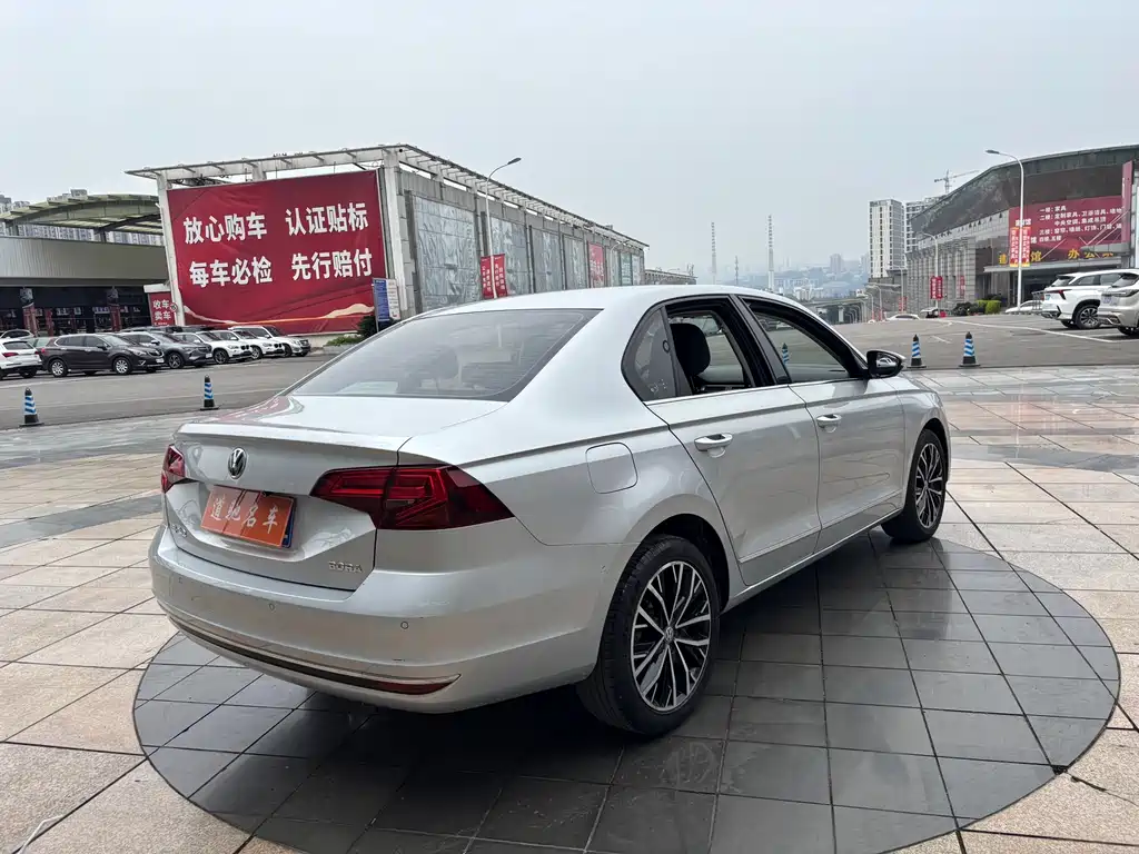Bora 2018 1.5L automatic comfort model купить на сайте DeffCars