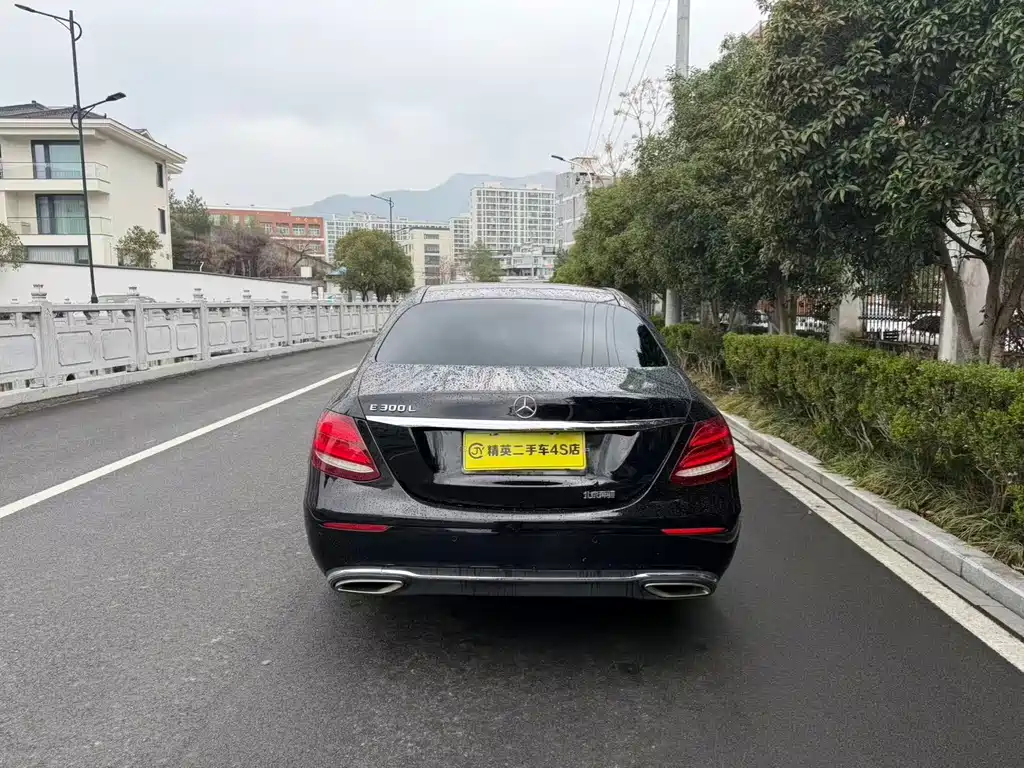 Mercedes-Benz E-Class 2016 E 300 L Luxury Model купить на сайте DeffCars