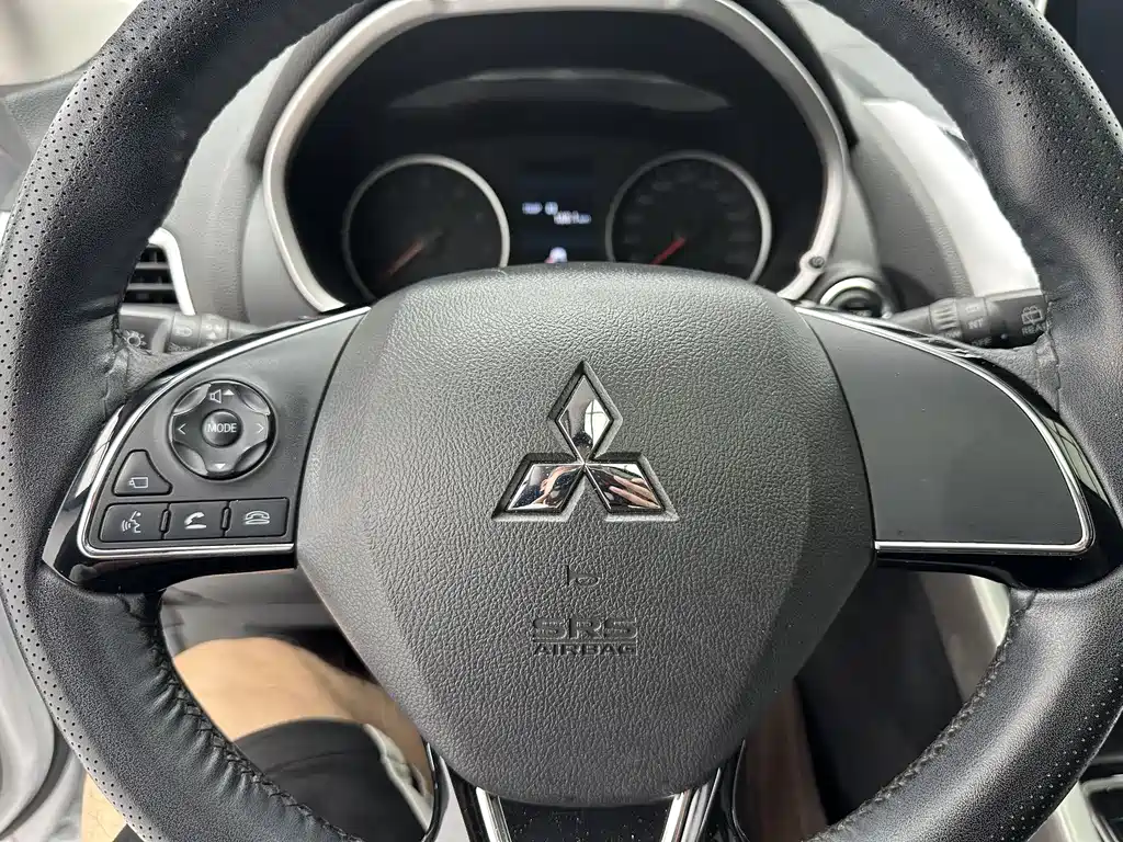 Yige 2021 1.5T CVT four-wheel drive combustion version купить на сайте DeffCars