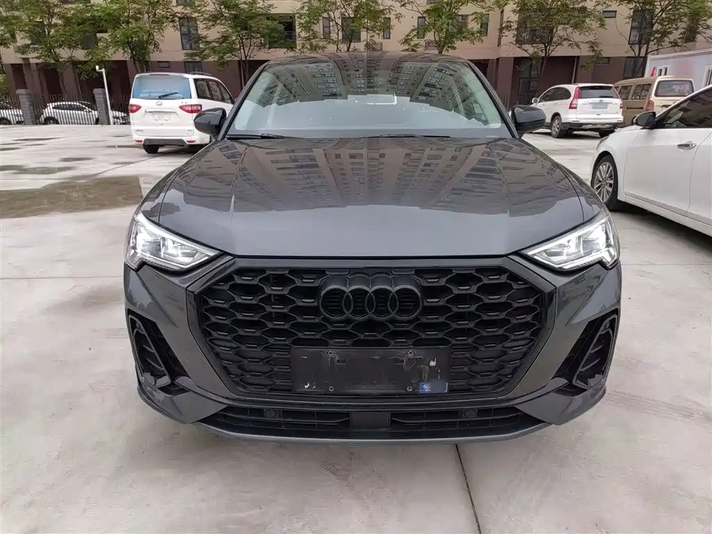 Audi Q3 Sportback 2023 40 TFSI Fashion купить на сайте DeffCars