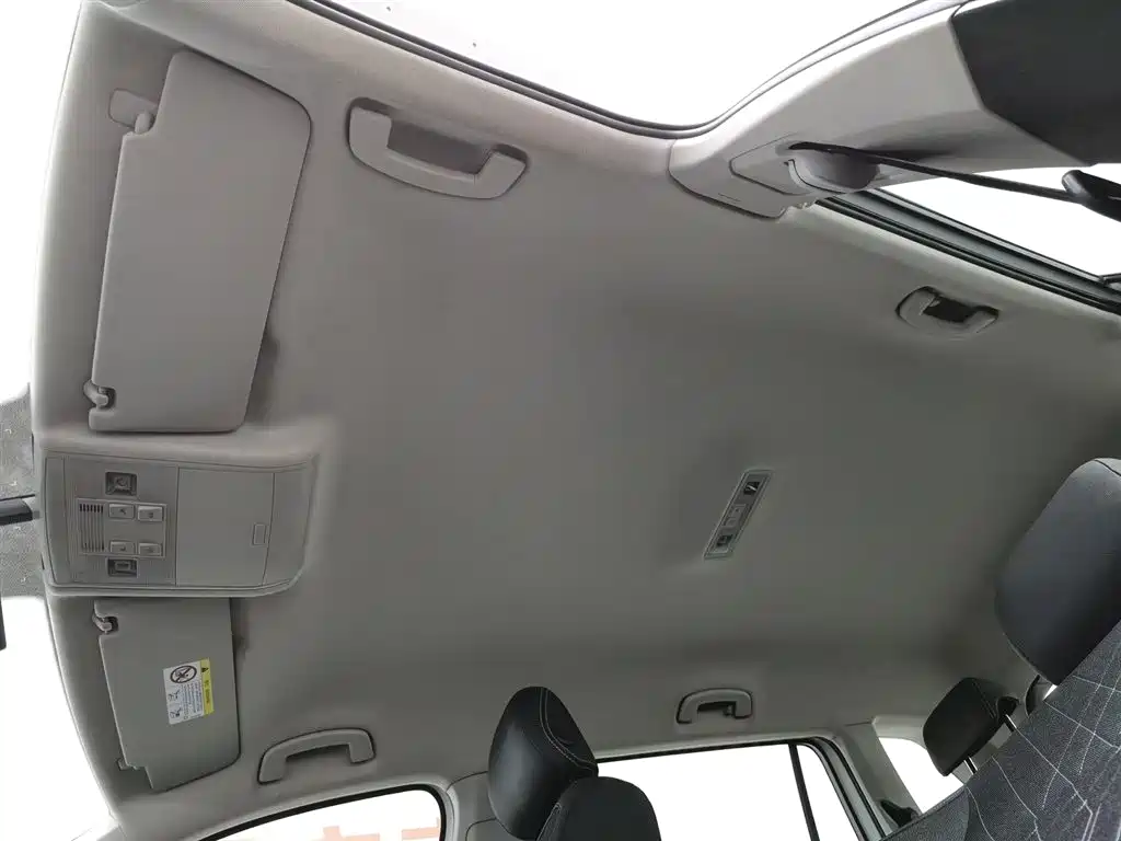 Tiguan L 2023 330TSI automatic two-wheel drive comfort version купить на сайте DeffCars