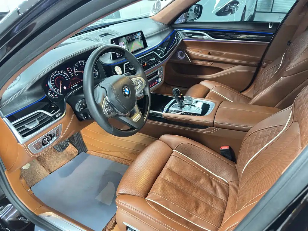 BMW 7 Series 2018 740Li xDrive Exclusive Excellence Package купить на сайте DeffCars