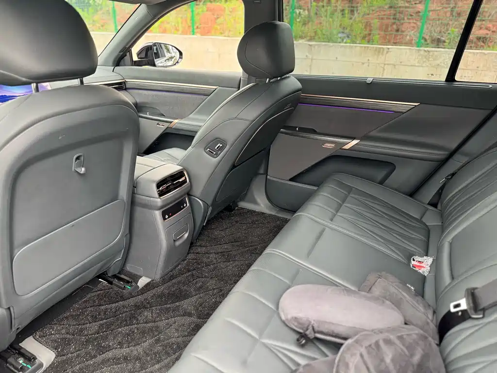 eπ008 2025 model 636Ultra pure electric version 5 seats купить на сайте DeffCars