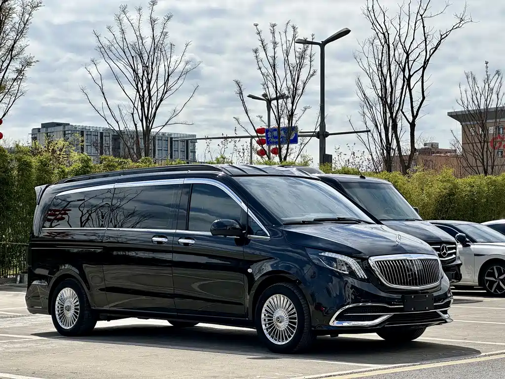 Vito 2023 2.0T Business Edition 7 seats купить на сайте DeffCars