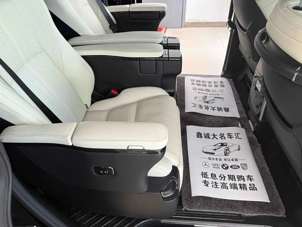 Lexus LM 2020 300h seven-seater elegant version купить на сайте DeffCars