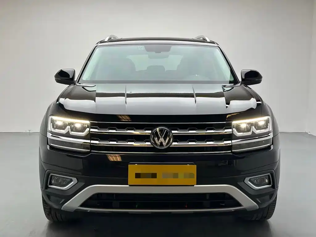 Touron 2017 330TSI two-wheel drive luxury version купить на сайте DeffCars