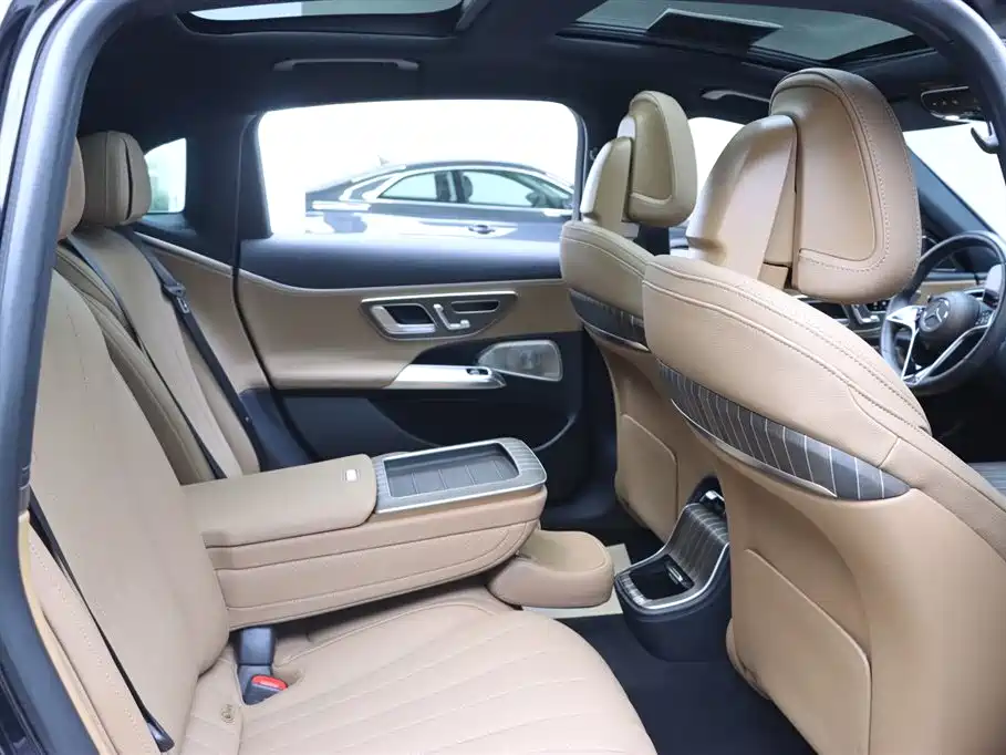 Mercedes-Benz E-Class 2024 E 300 L Luxury Model купить на сайте DeffCars